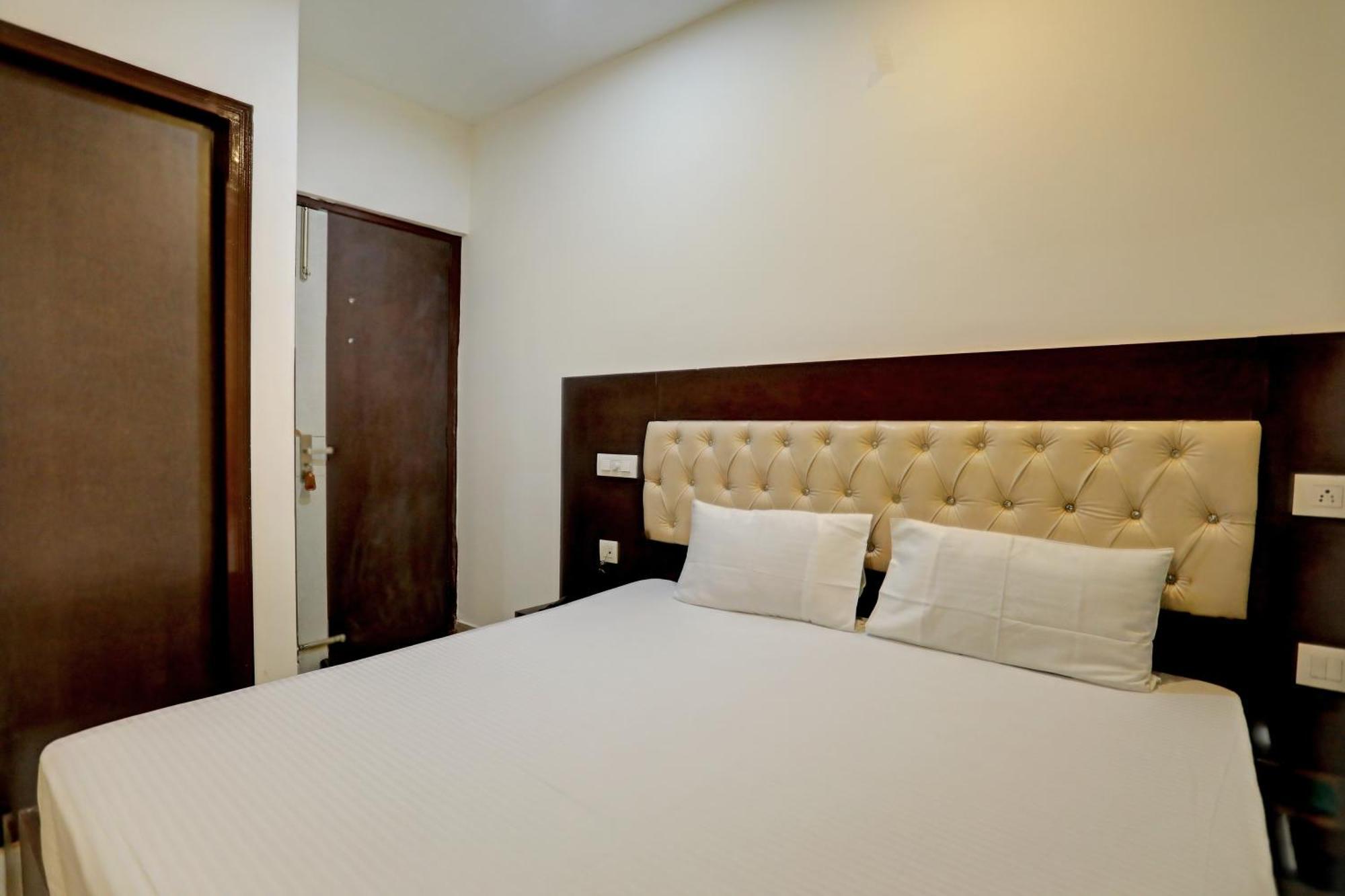 Oyo Hotel The Red Hut Chandīgarh Eksteriør billede
