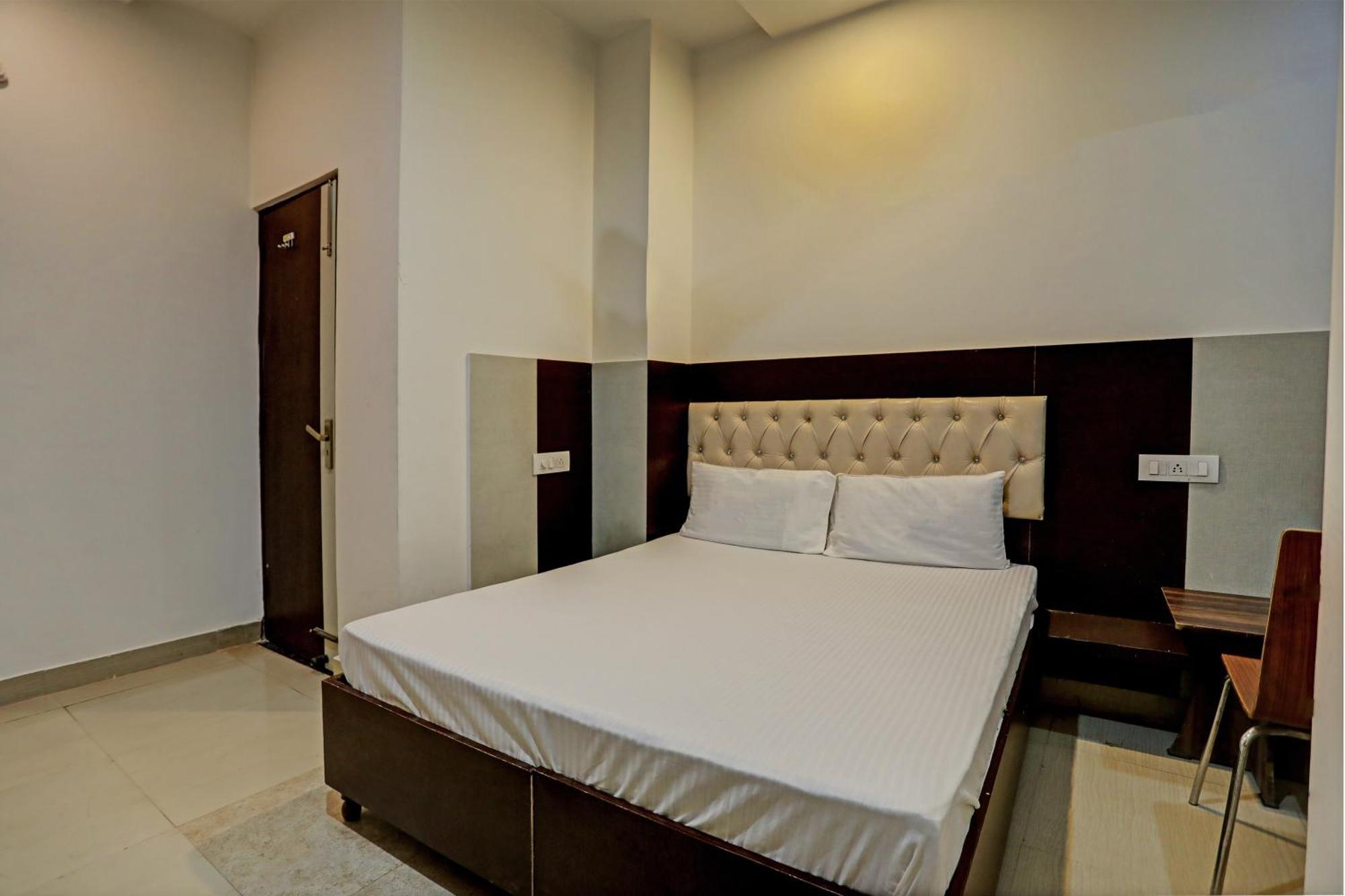 Oyo Hotel The Red Hut Chandīgarh Eksteriør billede